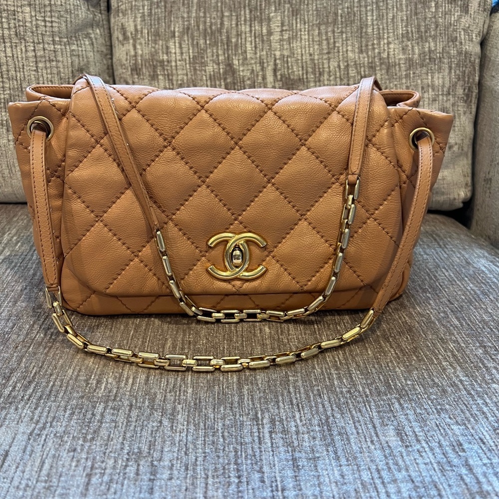 Sold🔥CHANEL QUILTED TAUPE ACCORDION SINGLE FLAP BAG - Picture 5 of 17